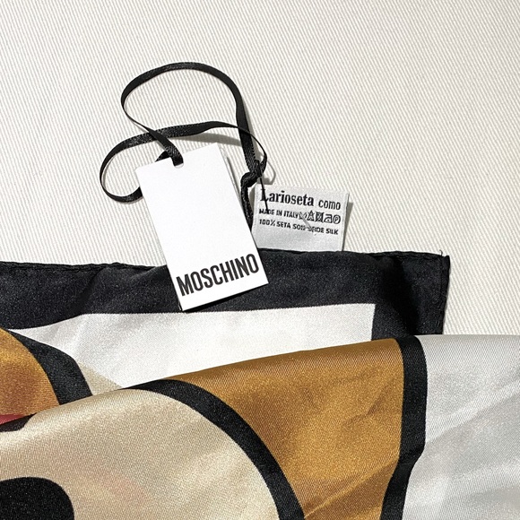 🐻 MOSCHINO 100% Silk Scarf 🐻 - Picture 3 of 4
